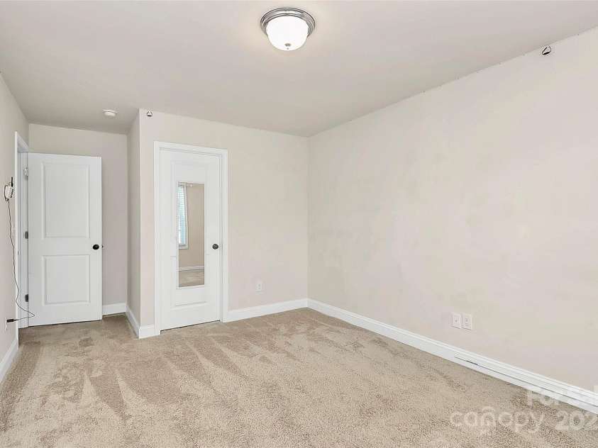 1014 Willow Grove Lane, York, SC 29745.  MLS# CAR4282256, YatesRealty ID 32800. 