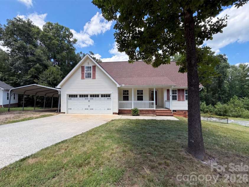 311 Hickory Wood Drive, Kannapolis, NC 28083.  MLS# CAR4396574, YatesRealty ID 32800. 