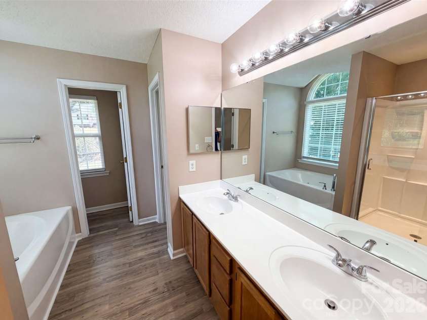 311 Hickory Wood Drive, Kannapolis, NC 28083.  MLS# CAR4396574, YatesRealty ID 32800. 