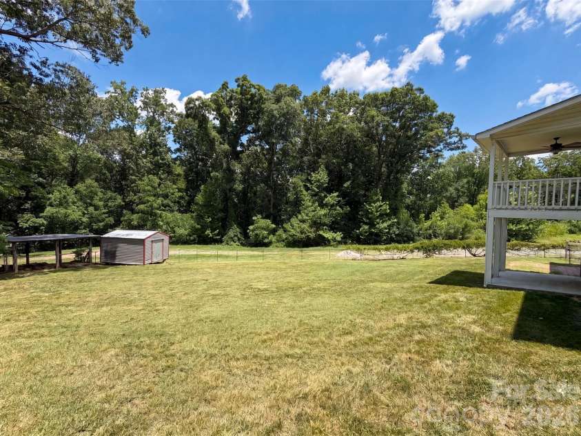 311 Hickory Wood Drive, Kannapolis, NC 28083.  MLS# CAR4396574, YatesRealty ID 32800. 