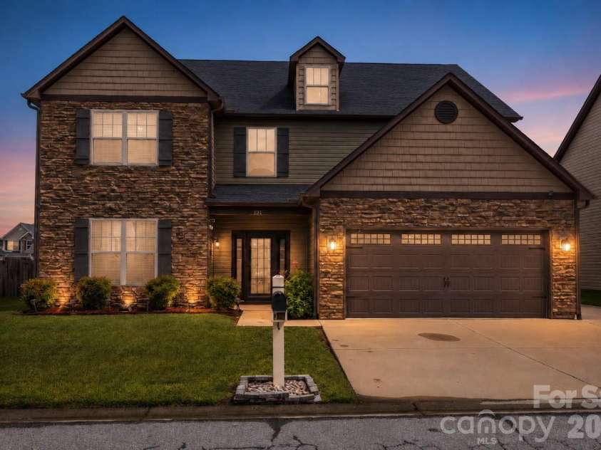 181 Alligator Drive, Fletcher, NC 28732.  MLS# CAR4387461, YatesRealty ID 32801. 