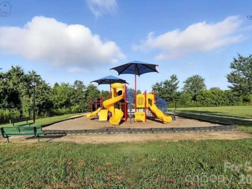 181 Alligator Drive, Fletcher, NC 28732.  MLS# CAR4387461, YatesRealty ID 32801. 