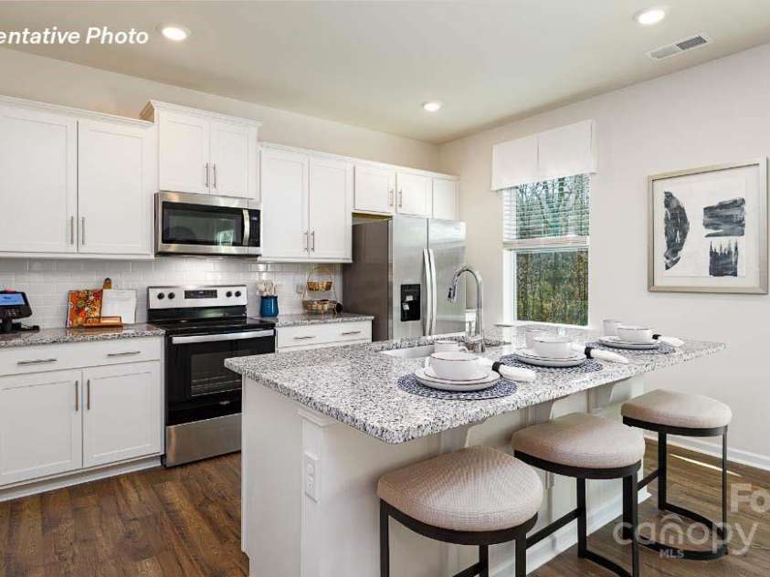 289 Mary Locke Way, Statesville, NC 28677.  MLS# CAR4291239, YatesRealty ID 32802. 