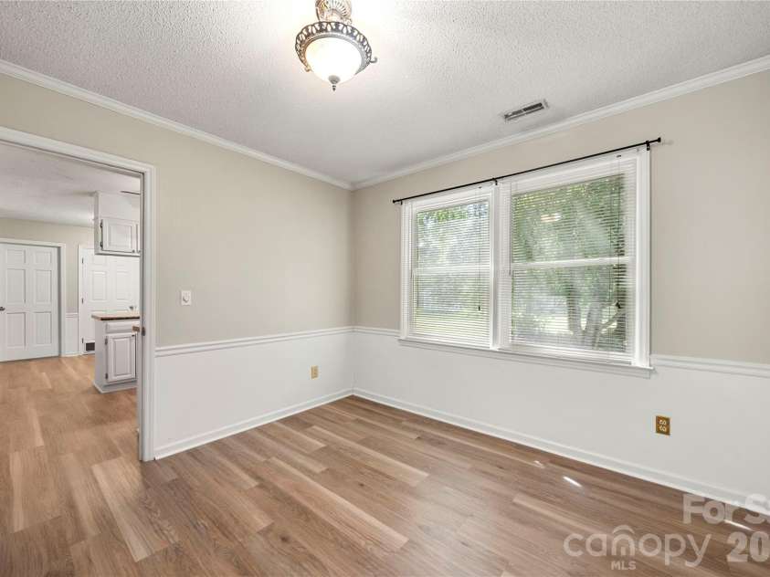 628 Bellows Lane, Charlotte, NC 28270.  MLS# CAR4397213, YatesRealty ID 32802. 