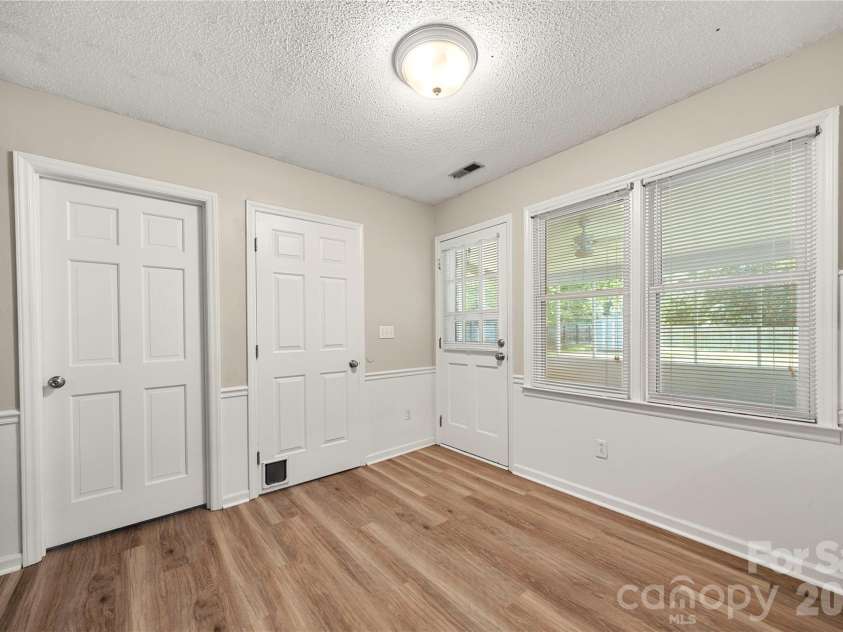 628 Bellows Lane, Charlotte, NC 28270.  MLS# CAR4397213, YatesRealty ID 32802. 