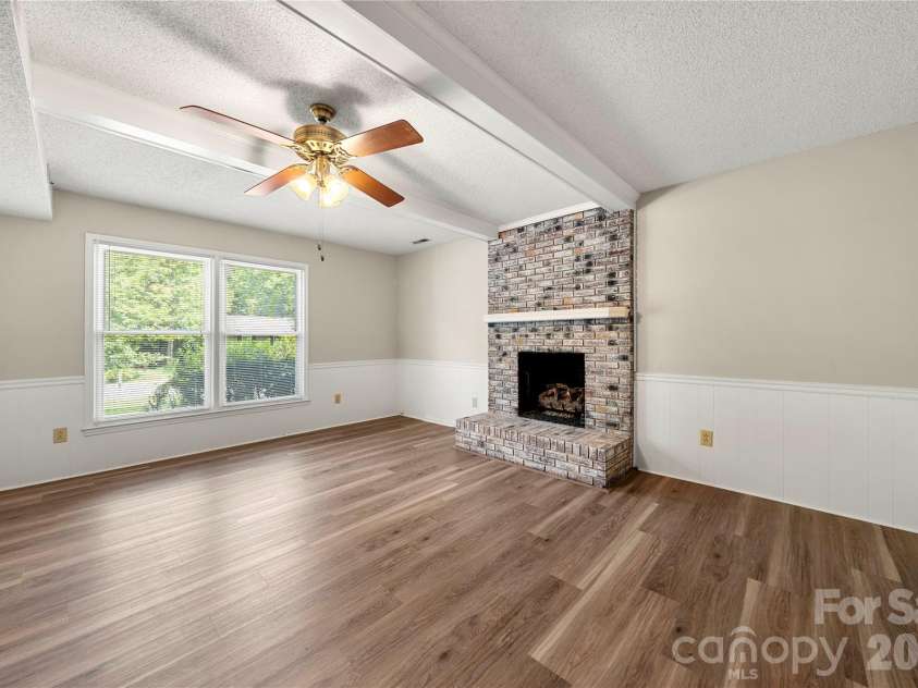 628 Bellows Lane, Charlotte, NC 28270.  MLS# CAR4397213, YatesRealty ID 32802. 
