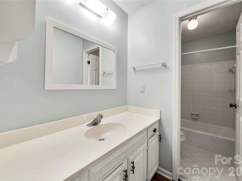 628 Bellows Lane, Charlotte, NC 28270.  MLS# CAR4397213, YatesRealty ID 32802. 