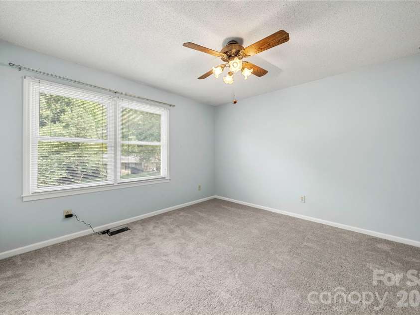 628 Bellows Lane, Charlotte, NC 28270.  MLS# CAR4397213, YatesRealty ID 32802. 
