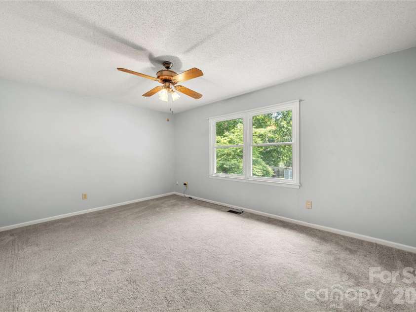 628 Bellows Lane, Charlotte, NC 28270.  MLS# CAR4397213, YatesRealty ID 32802. 
