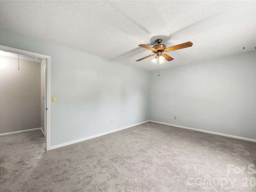 628 Bellows Lane, Charlotte, NC 28270.  MLS# CAR4397213, YatesRealty ID 32802. 