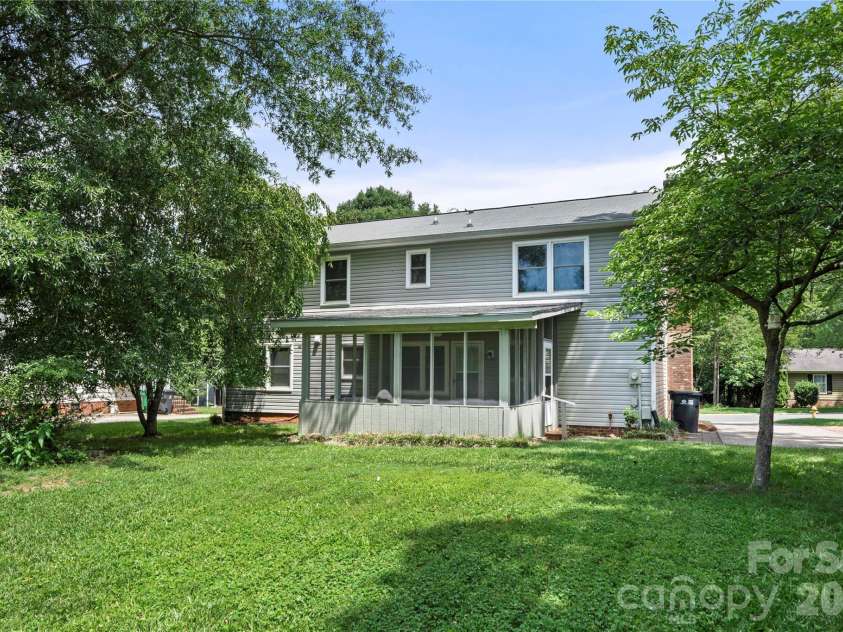 628 Bellows Lane, Charlotte, NC 28270.  MLS# CAR4397213, YatesRealty ID 32802. 
