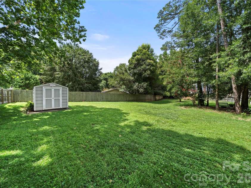 628 Bellows Lane, Charlotte, NC 28270.  MLS# CAR4397213, YatesRealty ID 32802. 