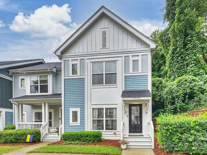 2104 Vision Drive, Charlotte, NC 28203.  MLS# CAR4289701, YatesRealty ID 32803. 
