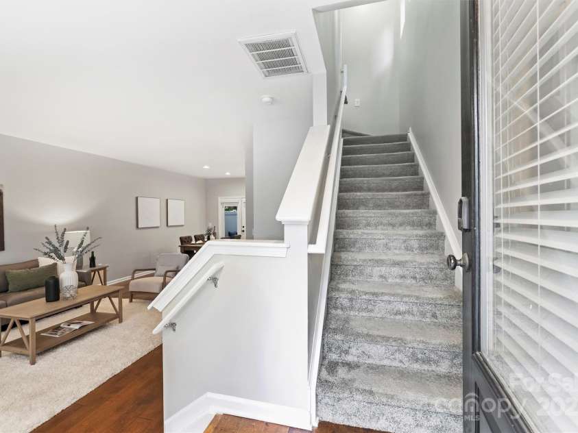 2104 Vision Drive, Charlotte, NC 28203.  MLS# CAR4289701, YatesRealty ID 32803. 