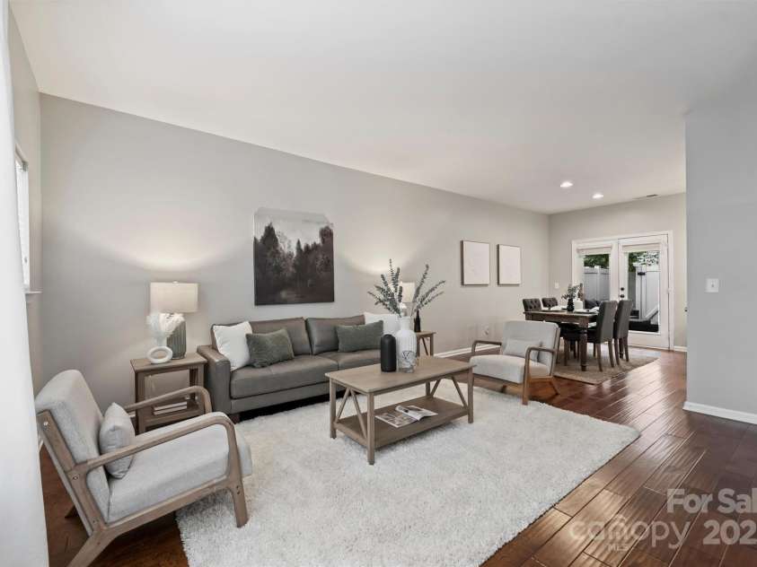 2104 Vision Drive, Charlotte, NC 28203.  MLS# CAR4289701, YatesRealty ID 32803. 