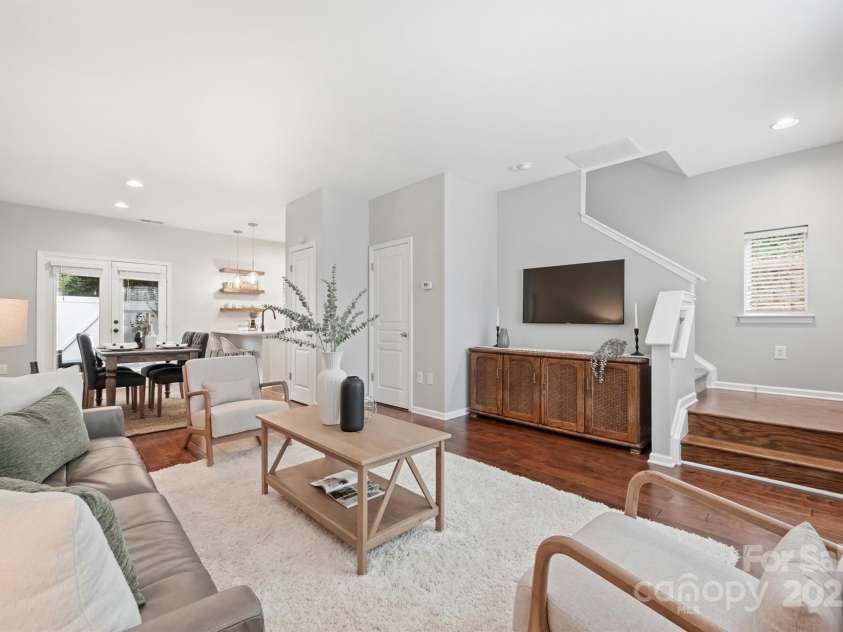 2104 Vision Drive, Charlotte, NC 28203.  MLS# CAR4289701, YatesRealty ID 32803. 