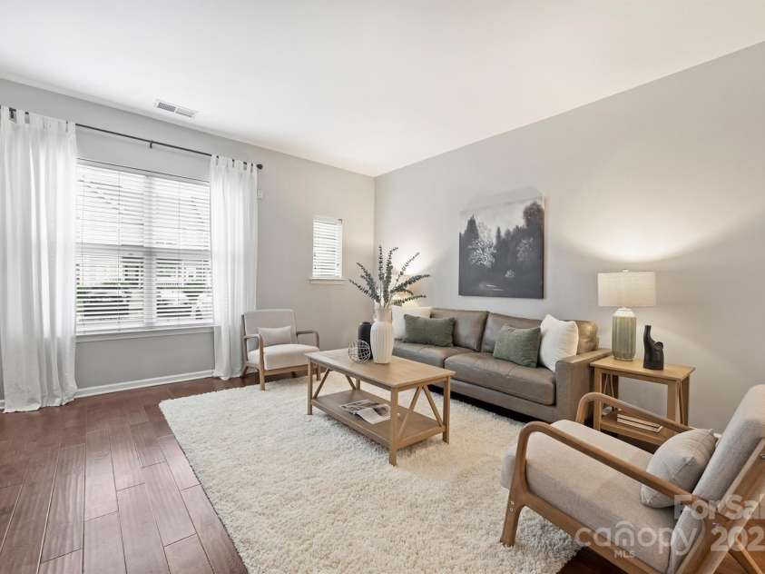 2104 Vision Drive, Charlotte, NC 28203.  MLS# CAR4289701, YatesRealty ID 32803. 