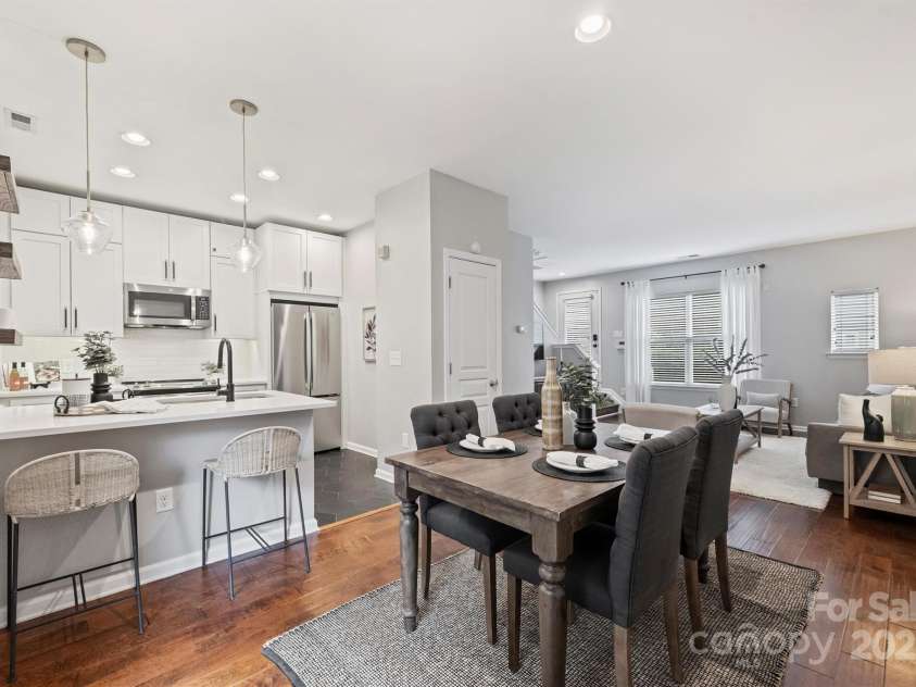 2104 Vision Drive, Charlotte, NC 28203.  MLS# CAR4289701, YatesRealty ID 32803. 