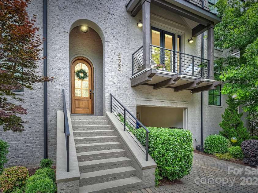 622 Mattie Rose Lane, Charlotte, NC 28204.  MLS# CAR4270567, YatesRealty ID 32804. 