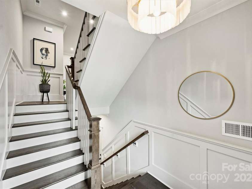 622 Mattie Rose Lane, Charlotte, NC 28204.  MLS# CAR4270567, YatesRealty ID 32804. 