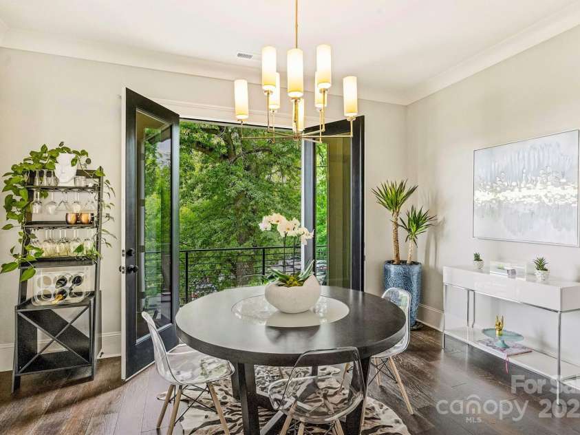 622 Mattie Rose Lane, Charlotte, NC 28204.  MLS# CAR4270567, YatesRealty ID 32804. 