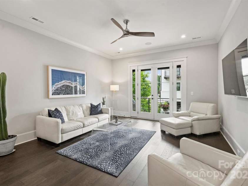 622 Mattie Rose Lane, Charlotte, NC 28204.  MLS# CAR4270567, YatesRealty ID 32804. 