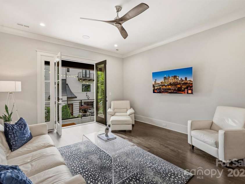 622 Mattie Rose Lane, Charlotte, NC 28204.  MLS# CAR4270567, YatesRealty ID 32804. 