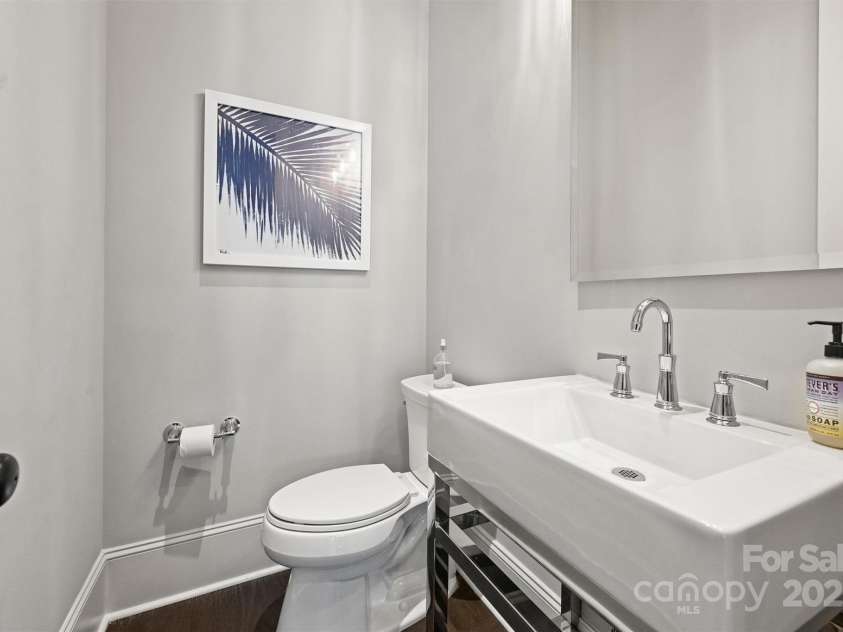 622 Mattie Rose Lane, Charlotte, NC 28204.  MLS# CAR4270567, YatesRealty ID 32804. 