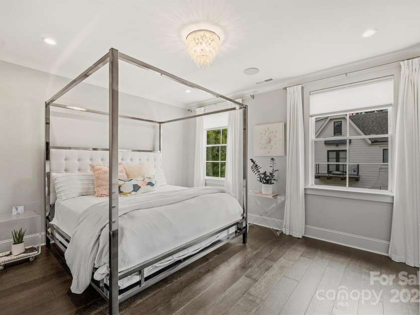 622 Mattie Rose Lane, Charlotte, NC 28204.  MLS# CAR4270567, YatesRealty ID 32804. 