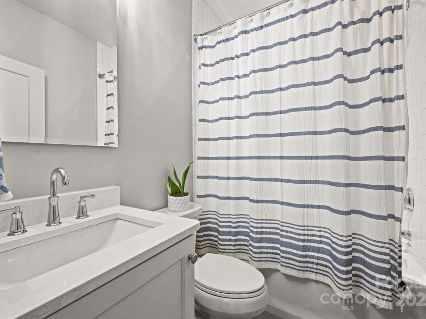 622 Mattie Rose Lane, Charlotte, NC 28204.  MLS# CAR4270567, YatesRealty ID 32804. 