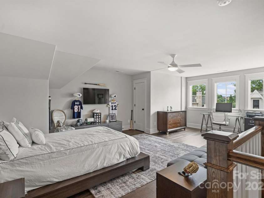 622 Mattie Rose Lane, Charlotte, NC 28204.  MLS# CAR4270567, YatesRealty ID 32804. 