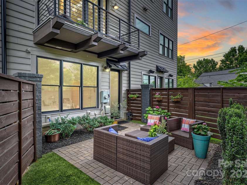 622 Mattie Rose Lane, Charlotte, NC 28204.  MLS# CAR4270567, YatesRealty ID 32804. 