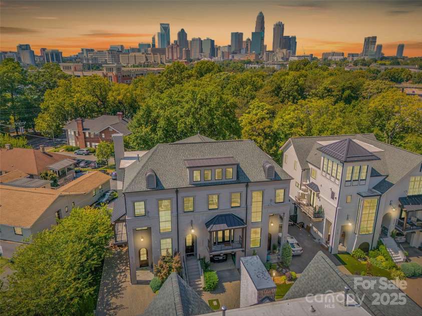 622 Mattie Rose Lane, Charlotte, NC 28204.  MLS# CAR4270567, YatesRealty ID 32804. 