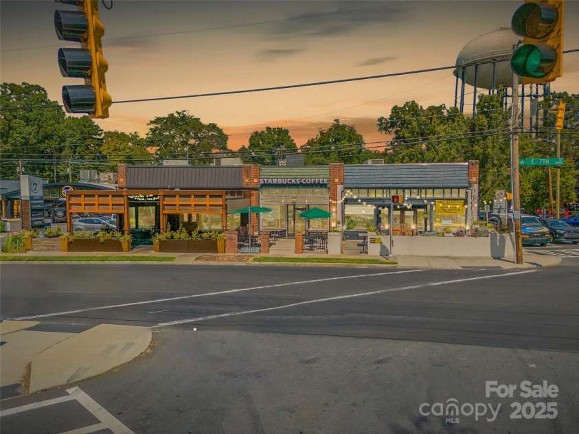 622 Mattie Rose Lane, Charlotte, NC 28204.  MLS# CAR4270567, YatesRealty ID 32804. 