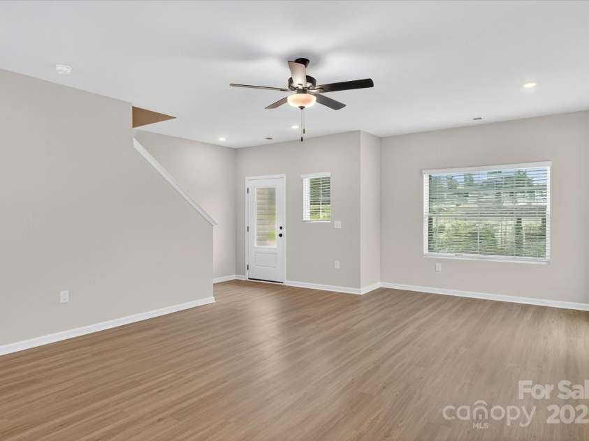 1982 Davidson Avenue, Gastonia, NC 28052.  MLS# CAR4287991, YatesRealty ID 32805. 