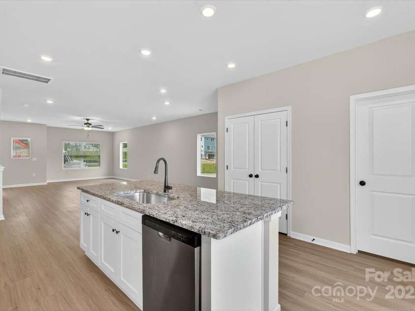 1982 Davidson Avenue, Gastonia, NC 28052.  MLS# CAR4287991, YatesRealty ID 32805. 