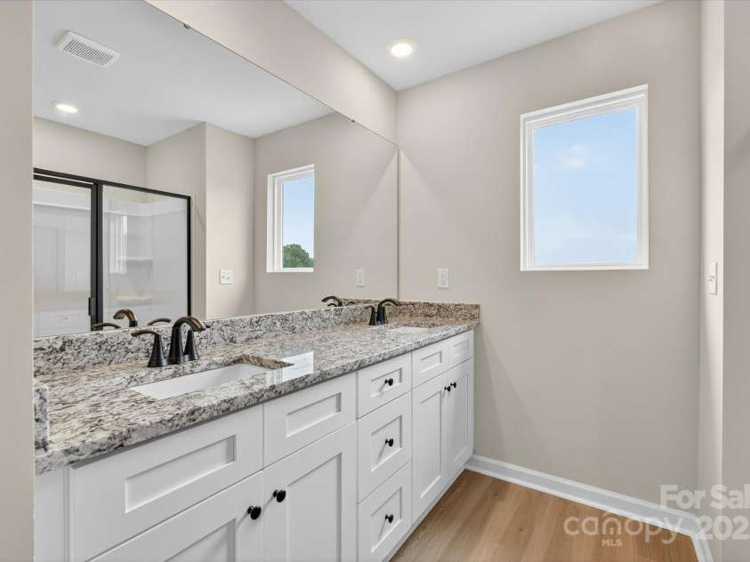 1982 Davidson Avenue, Gastonia, NC 28052.  MLS# CAR4287991, YatesRealty ID 32805. 