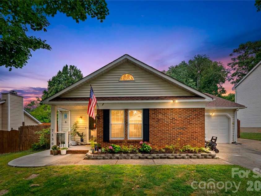 7130 Bluff Wood Cove, Charlotte, NC 28212.  MLS# CAR4396843, YatesRealty ID 32806. 