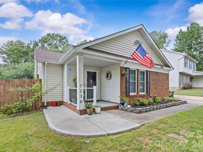 7130 Bluff Wood Cove, Charlotte, NC 28212.  MLS# CAR4396843, YatesRealty ID 32806. 