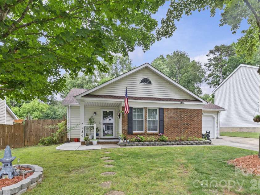 7130 Bluff Wood Cove, Charlotte, NC 28212.  MLS# CAR4396843, YatesRealty ID 32806. 