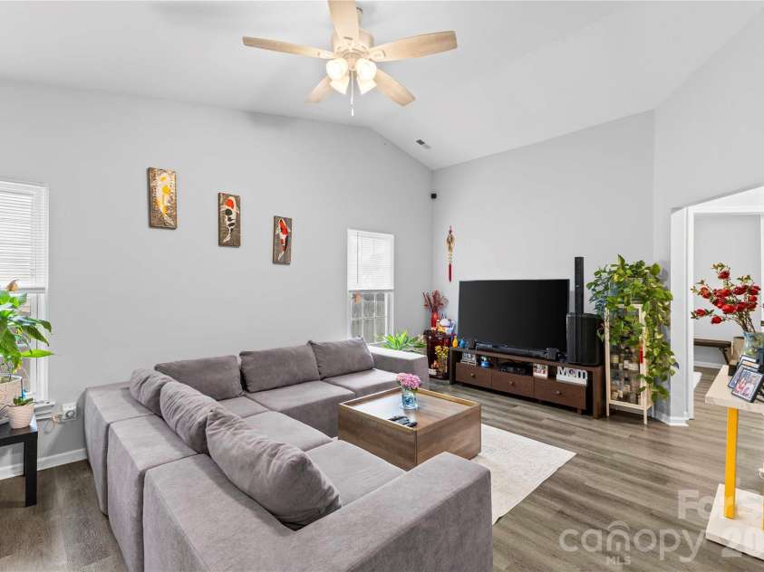 7130 Bluff Wood Cove, Charlotte, NC 28212.  MLS# CAR4396843, YatesRealty ID 32806. 