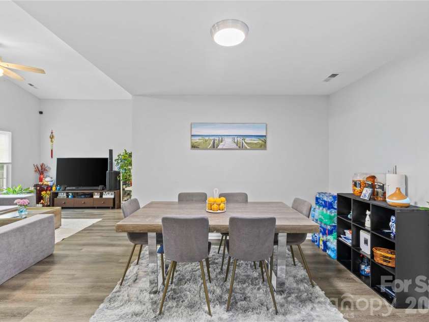 7130 Bluff Wood Cove, Charlotte, NC 28212.  MLS# CAR4396843, YatesRealty ID 32806. 