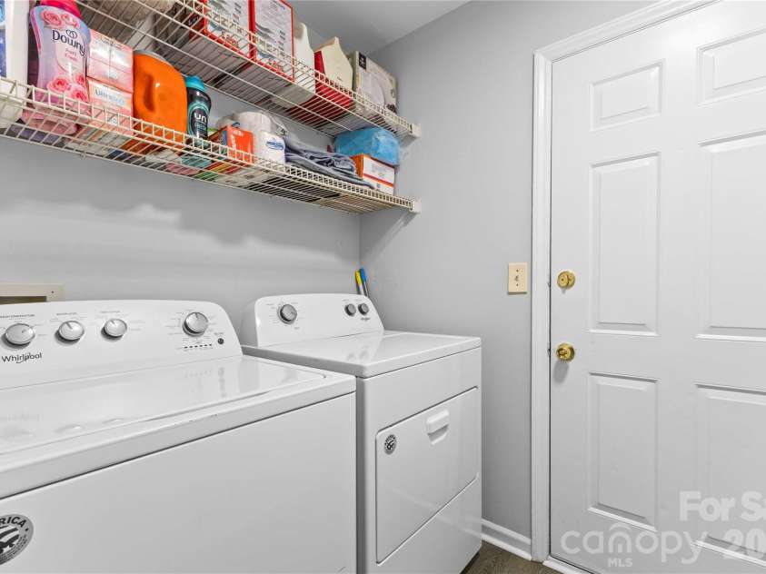 7130 Bluff Wood Cove, Charlotte, NC 28212.  MLS# CAR4396843, YatesRealty ID 32806. 