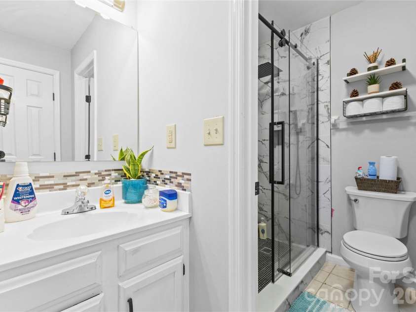 7130 Bluff Wood Cove, Charlotte, NC 28212.  MLS# CAR4396843, YatesRealty ID 32806. 