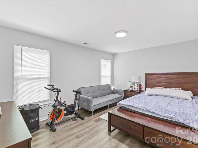 7130 Bluff Wood Cove, Charlotte, NC 28212.  MLS# CAR4396843, YatesRealty ID 32806. 