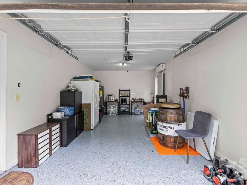 7130 Bluff Wood Cove, Charlotte, NC 28212.  MLS# CAR4396843, YatesRealty ID 32806. 