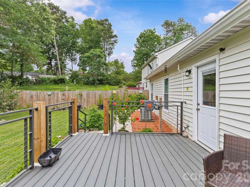 7130 Bluff Wood Cove, Charlotte, NC 28212.  MLS# CAR4396843, YatesRealty ID 32806. 