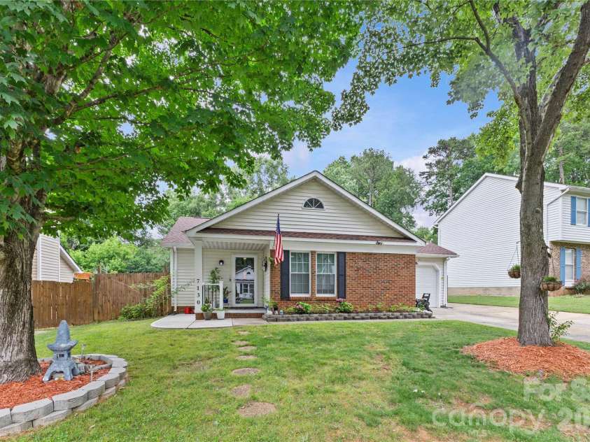 7130 Bluff Wood Cove, Charlotte, NC 28212.  MLS# CAR4396843, YatesRealty ID 32806. 