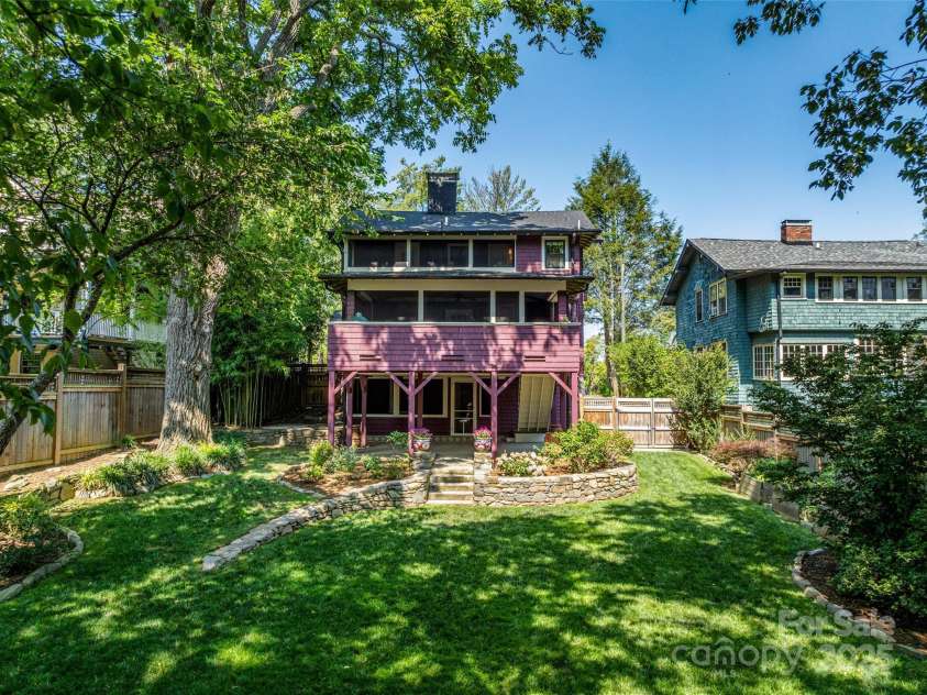 15 Pearson Drive, Asheville, NC 28801.  MLS# CAR4280031, YatesRealty ID 32807. 