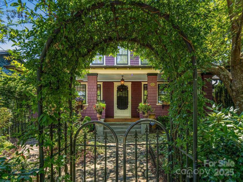 15 Pearson Drive, Asheville, NC 28801.  MLS# CAR4280031, YatesRealty ID 32807. Charm and Convenience awaits